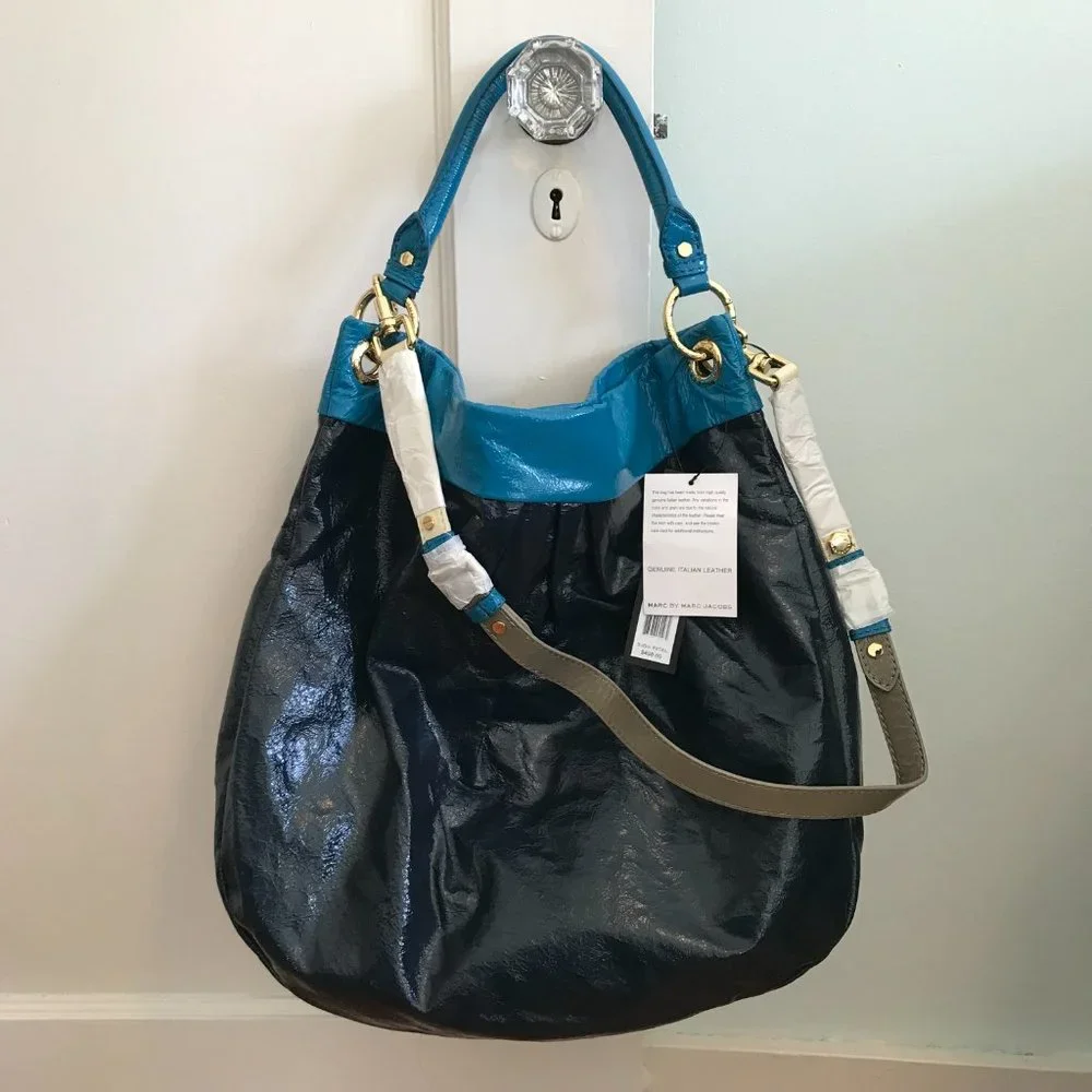 Marc by Marc Jacobs | Navy Blue Bicolor Patent Leather Classic Q Hillier Bag